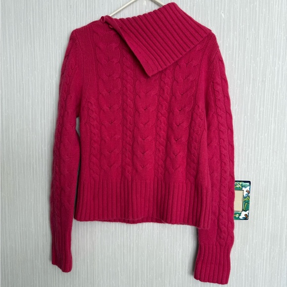 Banana Republic knit Sweater - Picture 3 of 3